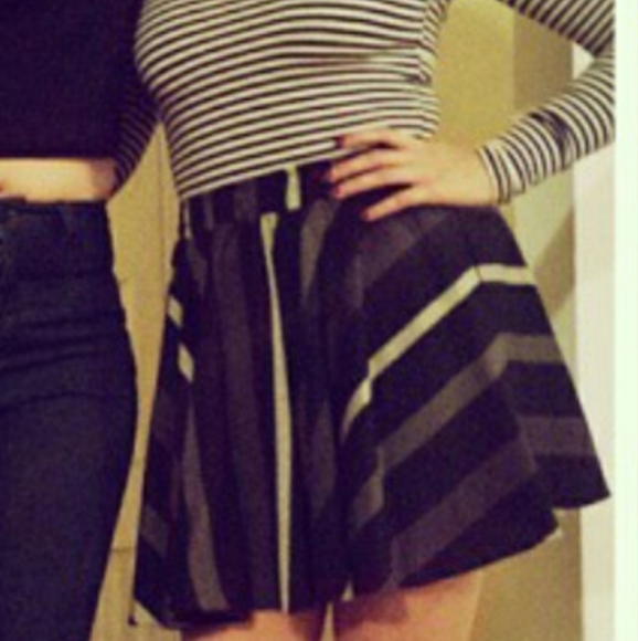 BCBG Mini Skirt - Picture 5 of 5